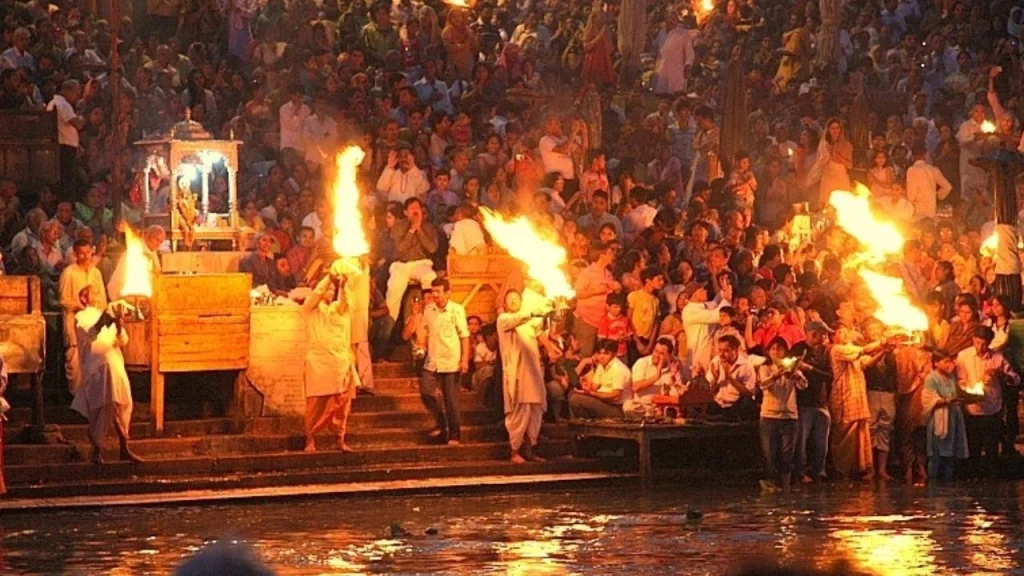 Aarti at Har Ki Pauri North India Tour