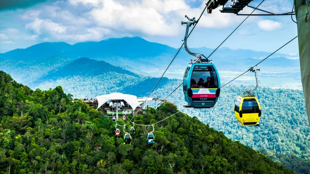 Enjoy cable car ride and casino entertainment (optional) Malaysia Explorer