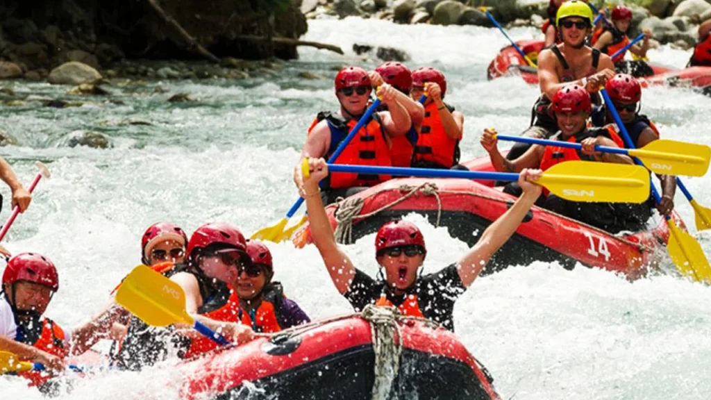 Networking atmosphere kithulgala sri lanka.jpg