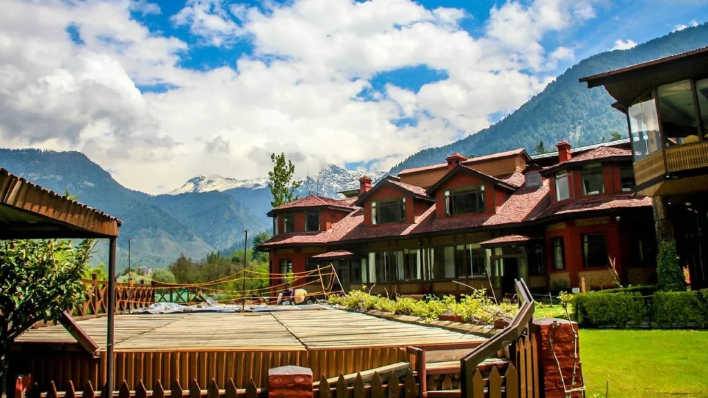 Overnight stay in Pahalgam at Kashmir Tour